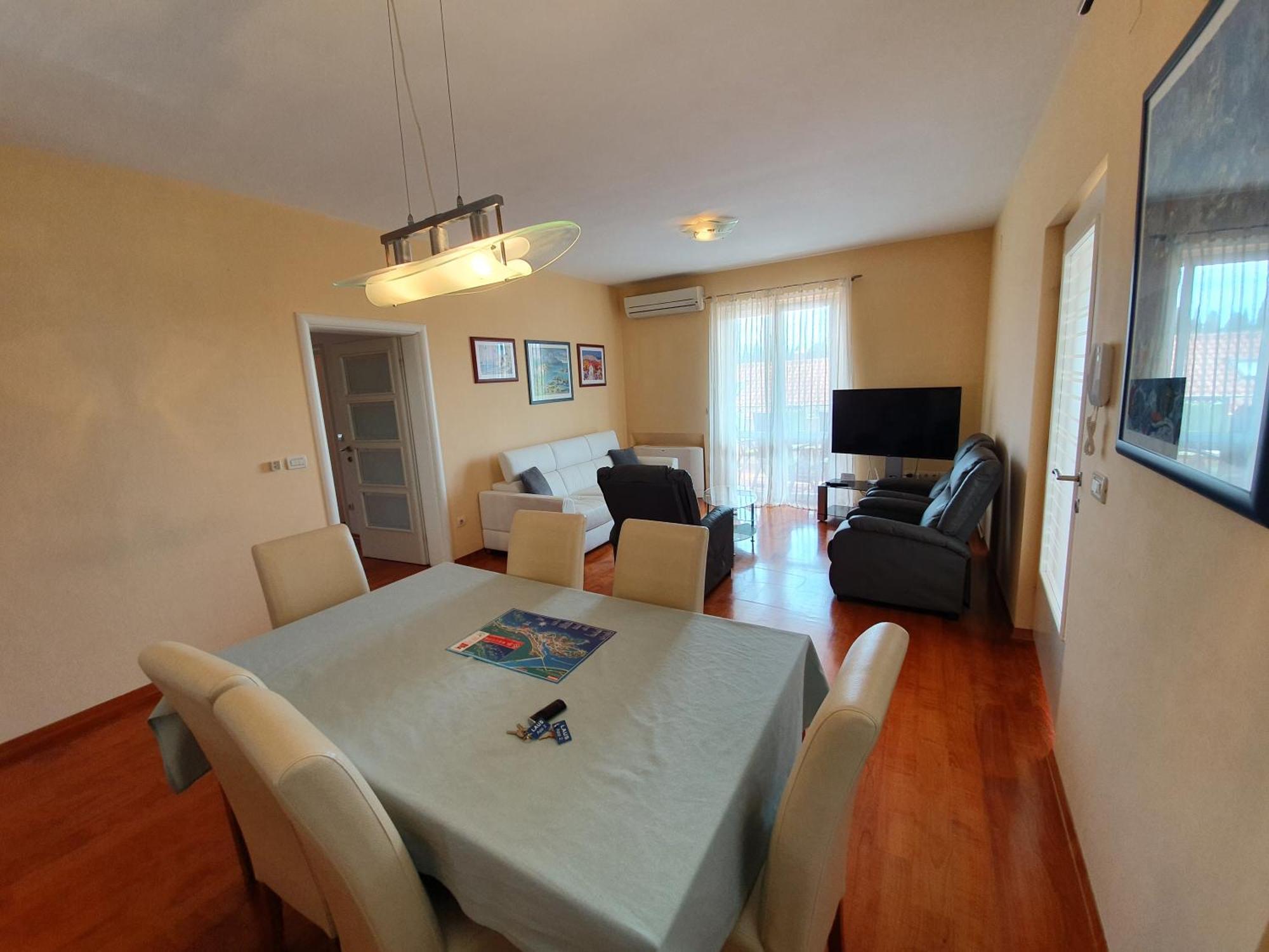 Laus Apartmán *